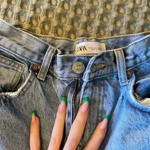 ZARA “Ripped Wide Leg Jean” light wash size 2